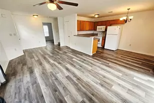 1024 Park Central Cir, Groveland, FL 34736 - Photo 3