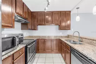 5382 Elm Ct, Orlando, FL 32811 - Photo 7
