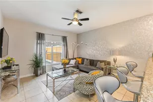 2911 Banana Palm Dr, Kissimmee, FL 34747 - Photo 15