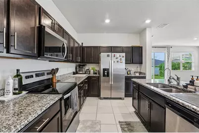 9454 Sanders Park Place, Seffner, FL 33584 - Photo 13