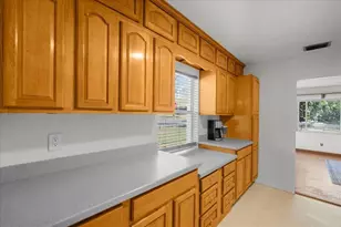 8608 N 20th St, Tampa, FL 33604 - Photo 9