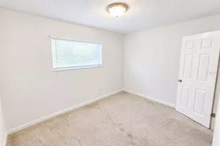 336 Greens End St, Orlando, FL 32810 - Photo 9