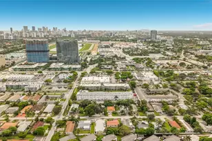 141 NE 10th Ave, Hallandale Beach, FL 33009 - Photo 3