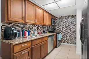 5201 Vineland Rd, Orlando, FL 32811 - Photo 3