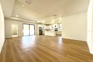707 W Country Club Dr, Tampa, FL 33612 - Photo 5