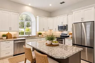 7830 Bridgestone Dr, Orlando, FL 32835 - Photo 15