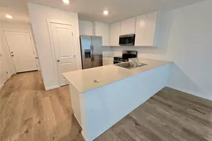 1030 Twins St, Davenport, FL 33837 - Photo 3