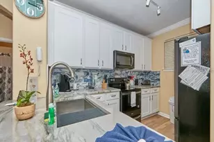 912 Charo Pkwy, Davenport, FL 33897 - Photo 9