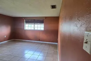 1512 Russell Ave, Sarasota, FL 34232 - Photo 25