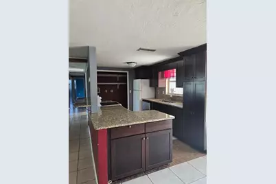 1512 Russell Avenue, Sarasota, FL 34232 - Photo 3
