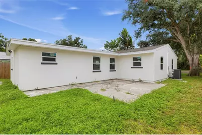 4050 26th Street N, Saint Petersburg, FL 33714 - Photo 3