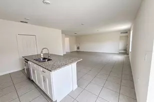 560 Walnut Ave, Orange City, FL 32763 - Photo 11