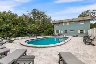 555 62nd St S, Saint Petersburg, FL 33707 - Photo 7