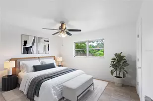 555 62nd St S, Saint Petersburg, FL 33707 - Photo 5