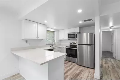 6262 Emerson Avenue S #15, Saint Petersburg, FL 33707 - Photo 5