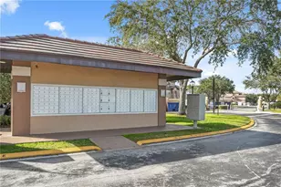 13917 Fairway Island Dr, Orlando, FL 32837 - Photo 19