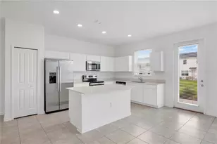 433 Bogey Dr, Davenport, FL 33896 - Photo 5