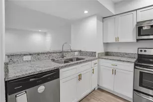 468 W Par St, Orlando, FL 32804 - Photo 9