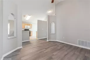 317 Majesty Dr, Davenport, FL 33837 - Photo 11