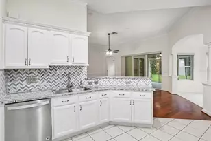 8045 Waterbury Way, Mount Dora, FL 32757 - Photo 11