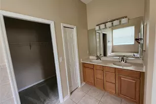 19205 Meadow Pine Dr, Tampa, FL 33647 - Photo 9