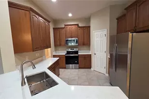 19205 Meadow Pine Dr, Tampa, FL 33647 - Photo 3