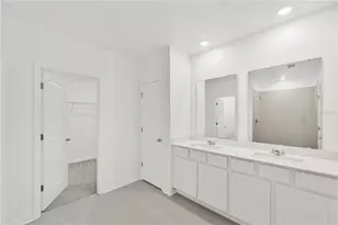 4753 Golden Knight Blvd, Kissimmee, FL 34746 - Photo 15