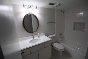 5301 White Cliff Ln, Orlando, FL 32812 - Photo 9