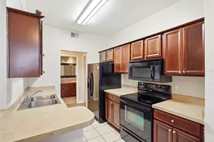 2586 Robert Trent Jones Dr, Orlando, FL 32835 - Photo 9