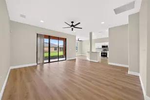 532 Pasadena Pl, Poinciana, FL 34759 - Photo 11