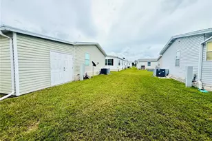 8713 E 28th Ave, Palmetto, FL 34221 - Photo 27