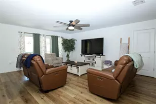 5325 Red Coral Cir, Mount Dora, FL 32757 - Photo 5