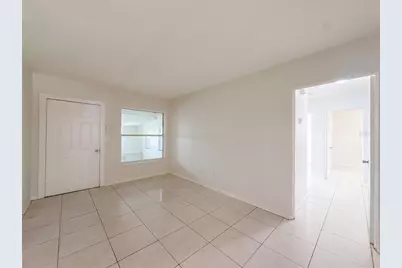7916 Endive Avenue, Tampa, FL 33619 - Photo 3