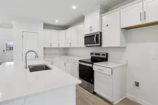 3286 Cup Dr, Lakeland, FL 33803 - Photo 11