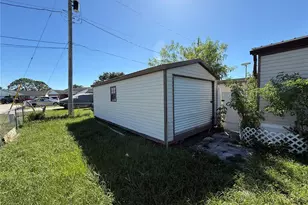 2001 Pine St, Saint Cloud, FL 34769 - Photo 25