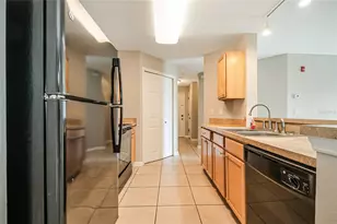 5974 Lake Pointe Village Cir, Orlando, FL 32822 - Photo 9