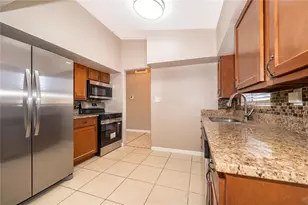 3913 Pine Ridge Rd, Orlando, FL 32808 - Photo 15