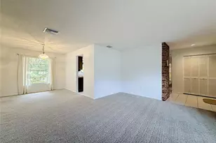 10617 Seminole Forest St E, Seminole, FL 33778 - Photo 9