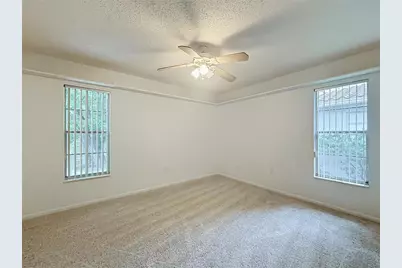 10617 Seminole Forest Street E, Seminole, FL 33778 - Photo 21