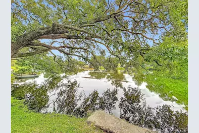 10617 Seminole Forest Street E, Seminole, FL 33778 - Photo 31