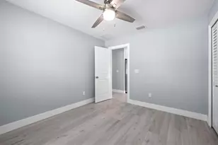 817 W Bougainvillea Ave, Tampa, FL 33612 - Photo 25