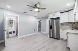 817 W Bougainvillea Ave, Tampa, FL 33612 - Photo 5
