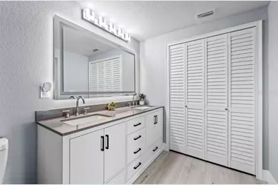 817 W Bougainvillea Avenue, Tampa, FL 33612 - Photo 21