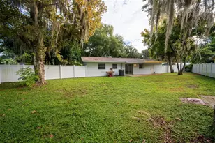 6808 Fern Cir, Leesburg, FL 34748 - Photo 17