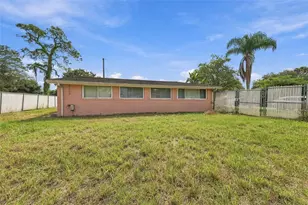 1215 56th Ave Dr E, Bradenton, FL 34203 - Photo 35