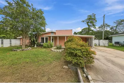 1215 56th Avenue Drive E, Bradenton, FL 34203 - Photo 1