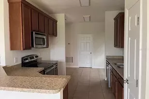 827 Battery Pointe Dr, Orlando, FL 32828 - Photo 3