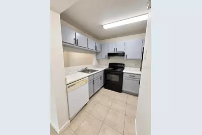 5225 Via Hacienda Circle #B113, Orlando, FL 32839 - Photo 15