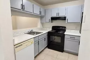 5225 Via Hacienda Cir, Orlando, FL 32839 - Photo 15