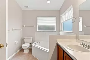 562 Short Pine Cir, Orlando, FL 32807 - Photo 17